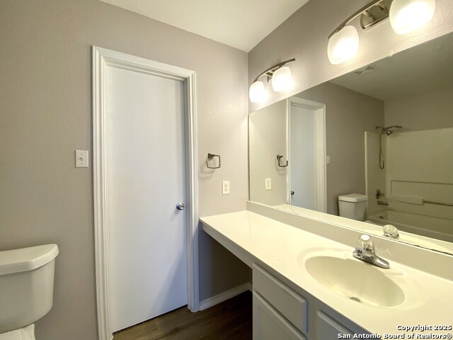 Image 30 of 41 For 9010 Mission Gap