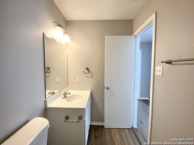 Image 40 of 41 For 9010 Mission Gap