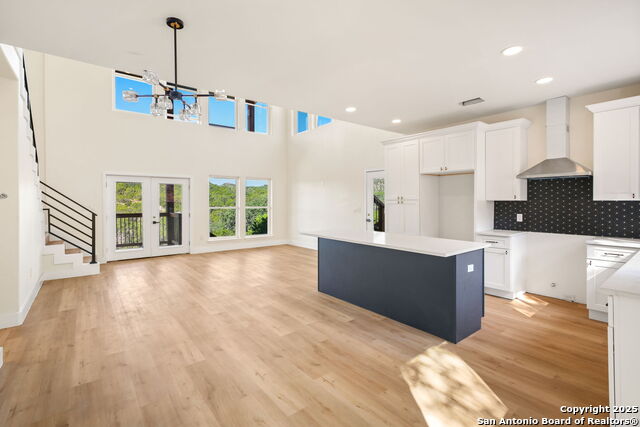 Listing photo id 7 for 312 Skyline  