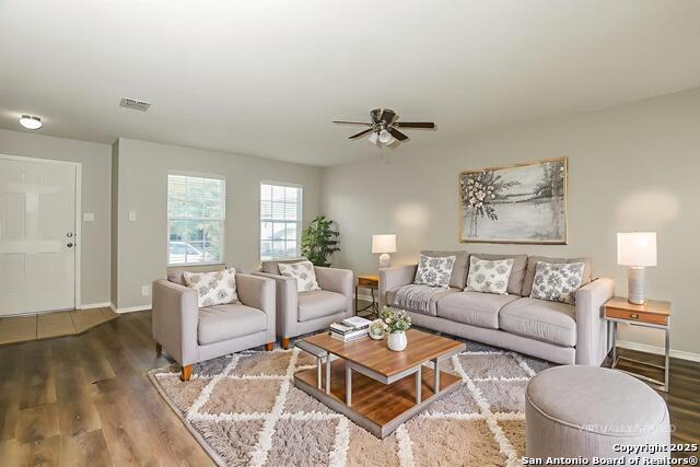 Image 4 of 18 For 1442 Frio Run