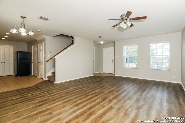 Image 6 of 18 For 1442 Frio Run