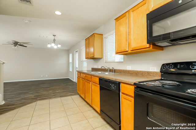 Image 7 of 18 For 1442 Frio Run