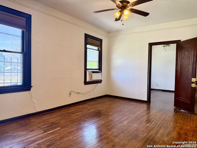 Image 11 of 12 For 810 Craig W 103