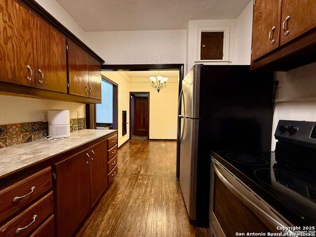 Image 5 of 12 For 810 Craig W 103