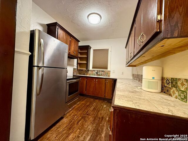 Image 8 of 12 For 810 Craig W 103