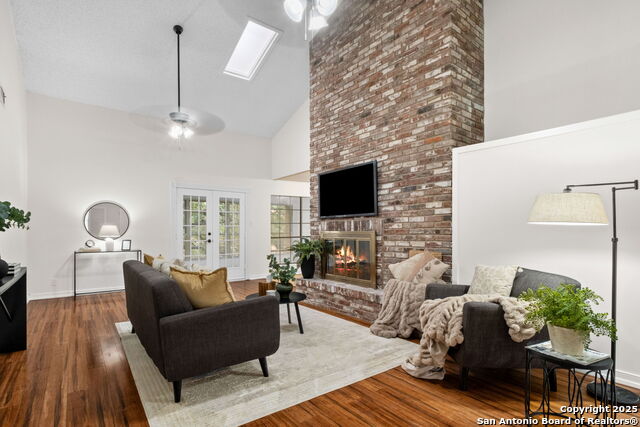 Image 3 of 36 For 3605 Hidden C4