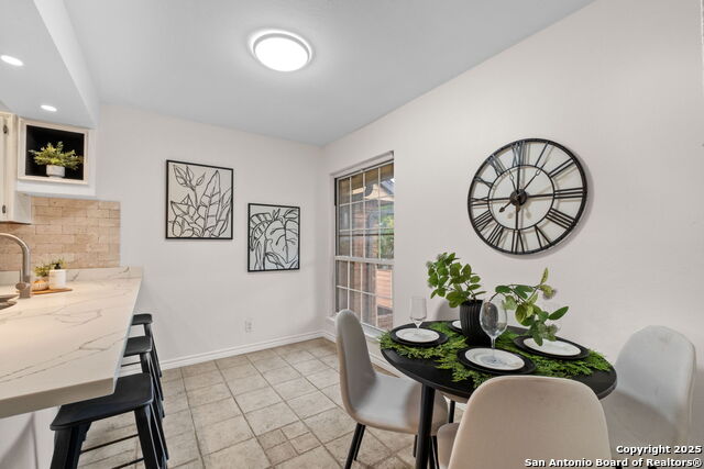 Image 6 of 36 For 3605 Hidden C4