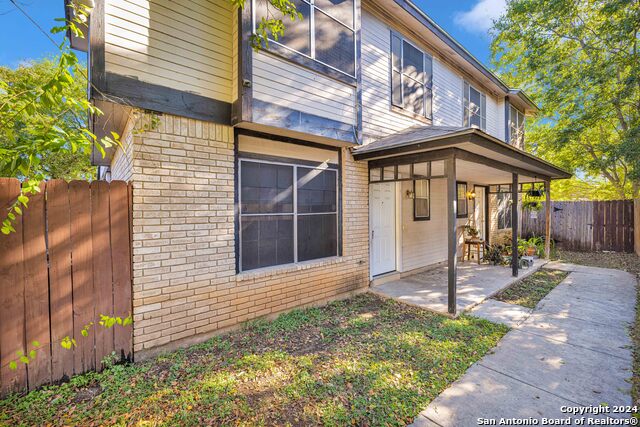Details for 5221 Meadow Field 3, San Antonio, TX 78250
