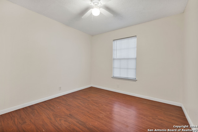 Image 15 of 20 For 5221 Meadow Field 3