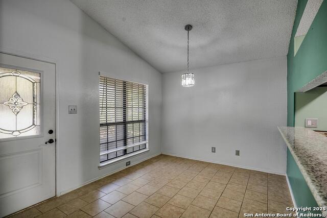 Image 4 of 21 For 9239 Mirecourt