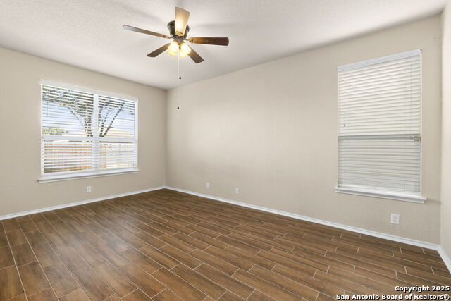 Image 14 of 24 For 10814 Mustang Oak