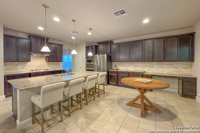 Image 12 of 23 For 444 Whistlers Way