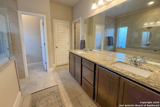 Image 20 of 23 For 444 Whistlers Way