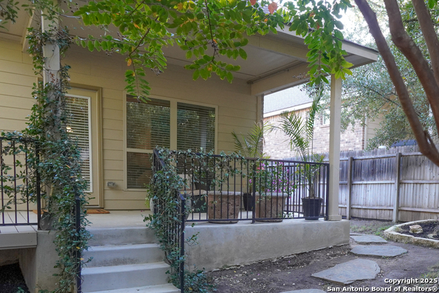 Image 6 of 23 For 444 Whistlers Way