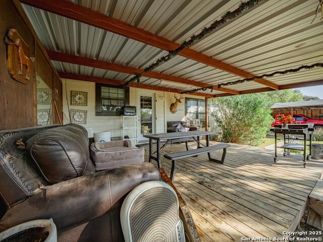 Listing photo id 8 for 5820 Loop 1604 S