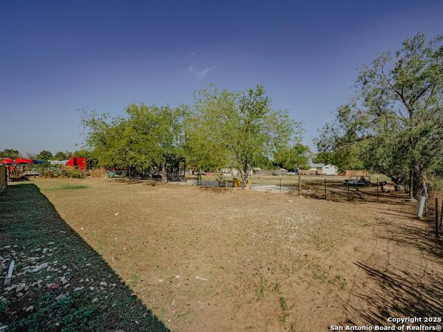 Listing photo id 14 for 5820 Loop 1604 S