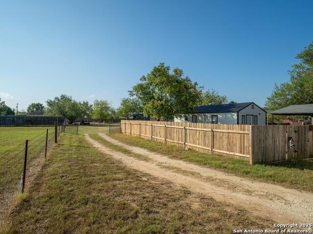 Listing photo id 17 for 5820 Loop 1604 S