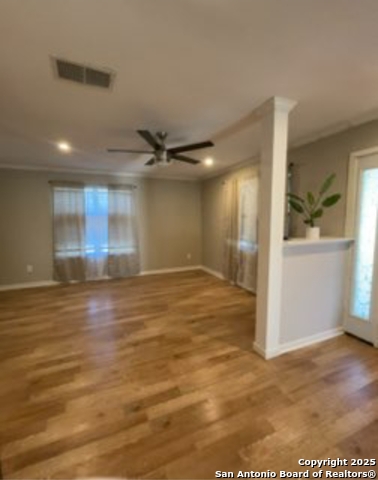 Listing photo id 4 for 5820 Loop 1604 S