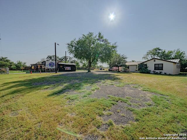 Listing photo id 7 for 5820 Loop 1604 S