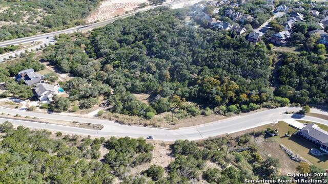 Listing photo id 0 for 626 Winding Ravine