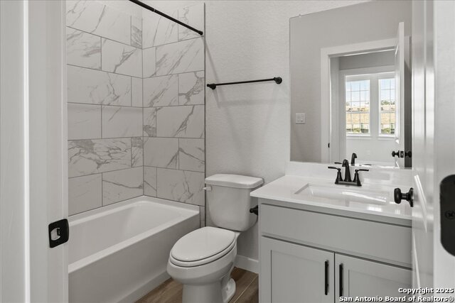 Listing photo id 12 for 1322 Red Fox