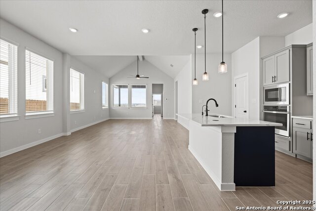 Listing photo id 1 for 1322 Red Fox