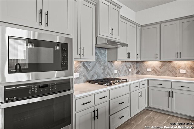 Listing photo id 5 for 1322 Red Fox