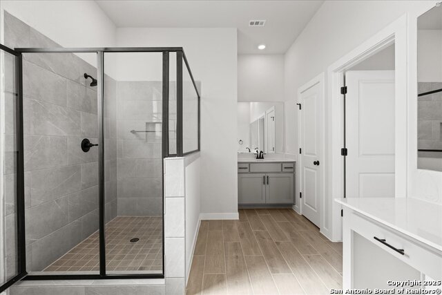 Listing photo id 7 for 1322 Red Fox