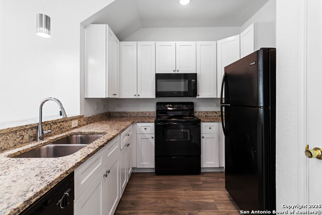 Image 10 of 22 For 6942 Crestway Rd