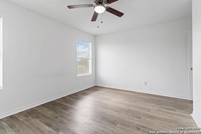 Image 13 of 22 For 6942 Crestway Rd