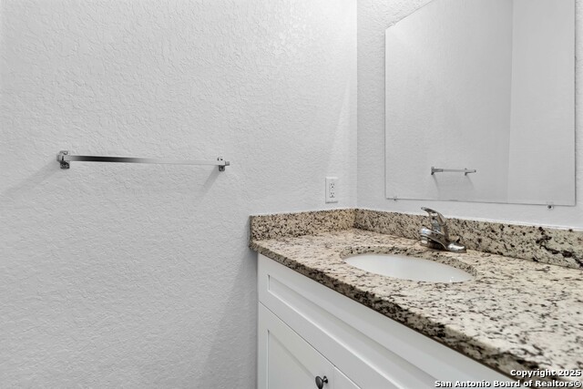 Image 14 of 22 For 6942 Crestway Rd