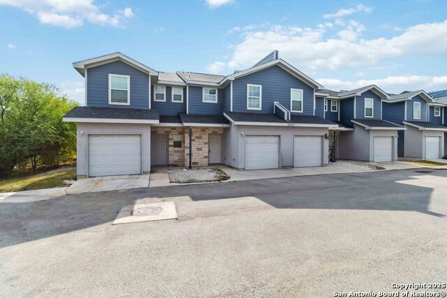 Image 2 of 22 For 6942 Crestway Rd