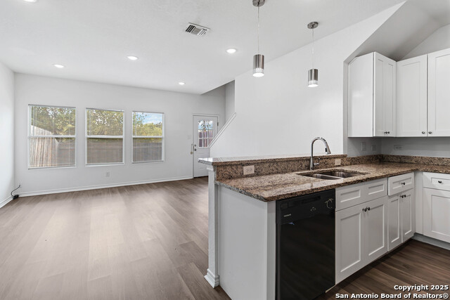 Image 7 of 22 For 6942 Crestway Rd