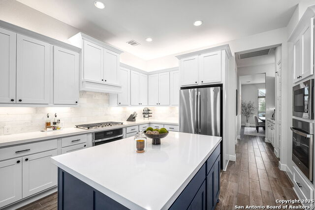 Image 11 of 34 For 358 Bridle Trail