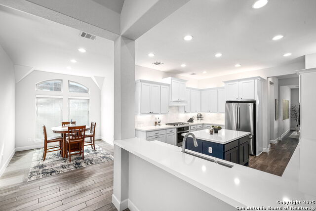 Image 13 of 34 For 358 Bridle Trail