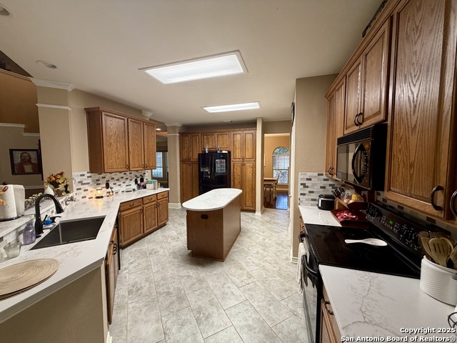 Image 13 of 34 For 117 Brookbend