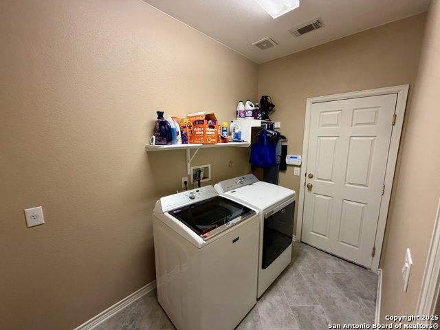 Image 15 of 34 For 117 Brookbend