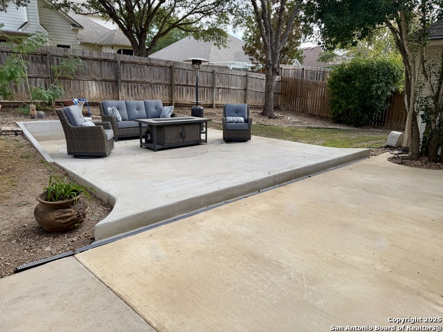 Image 33 of 34 For 117 Brookbend