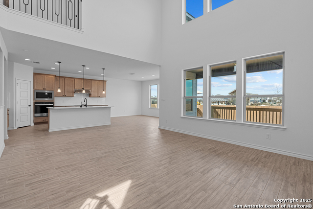 Image 11 of 33 For 4055 Paddock Trail