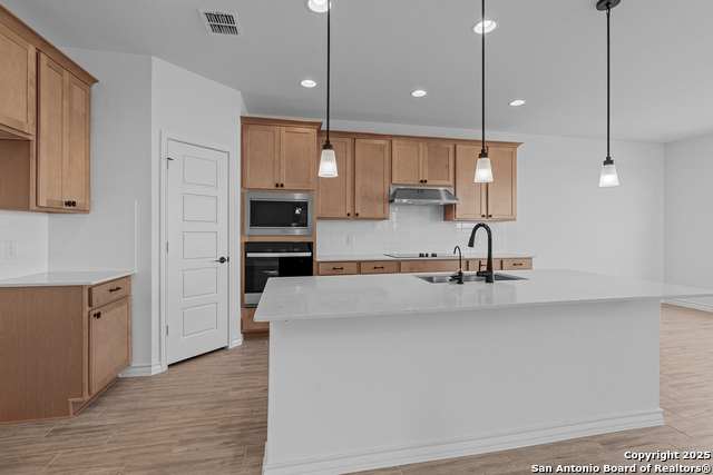 Image 15 of 33 For 4055 Paddock Trail