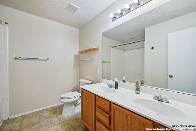 Image 10 of 33 For 11346 Victory Cavern