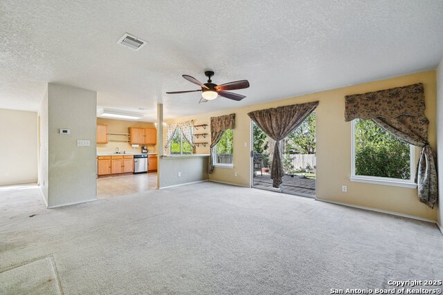 Image 19 of 33 For 11346 Victory Cavern