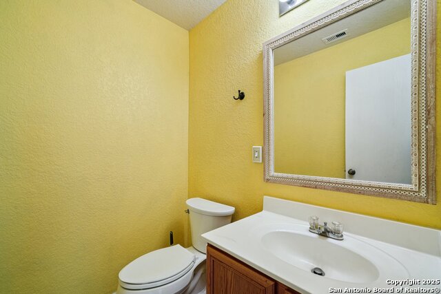 Image 22 of 33 For 11346 Victory Cavern