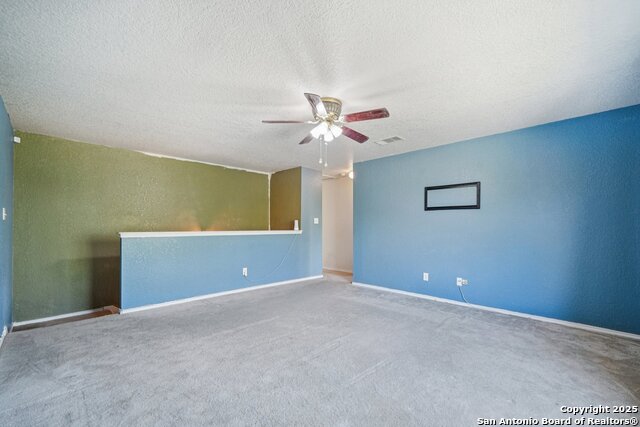 Image 23 of 33 For 11346 Victory Cavern