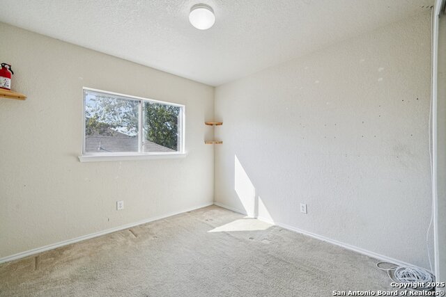 Image 26 of 33 For 11346 Victory Cavern