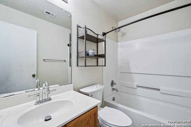 Image 28 of 33 For 11346 Victory Cavern