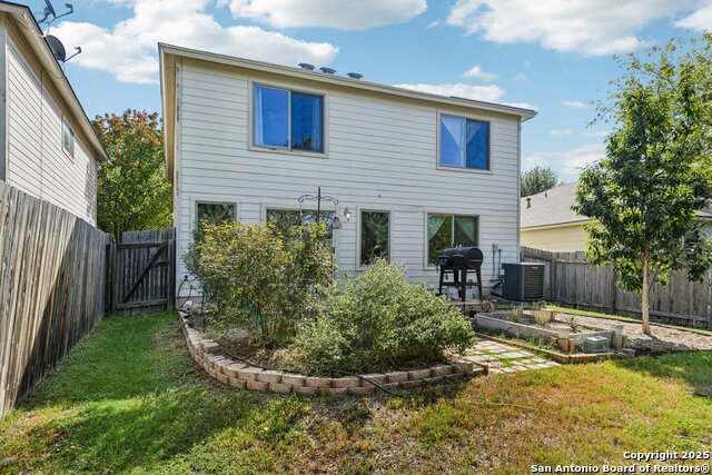 Image 32 of 33 For 11346 Victory Cavern