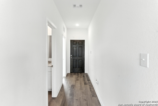 Image 7 of 27 For 121 Country Elm Lane