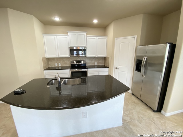 Listing photo id 2 for 9703 Marbach Cyn