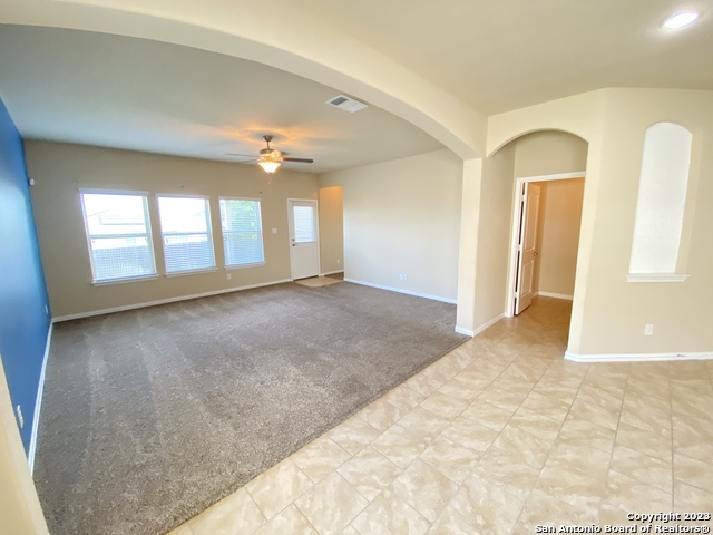 Listing photo id 5 for 9703 Marbach Cyn